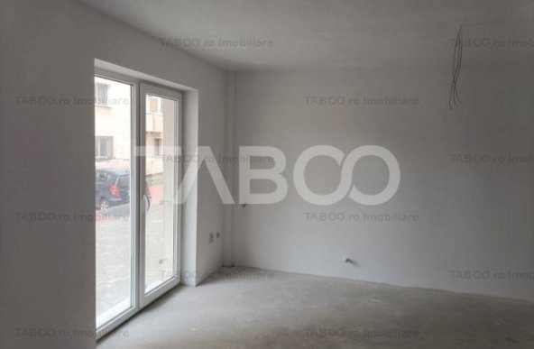 Apartament nou 2 camere 50 mp utili parcare privata parter Sebes Alba