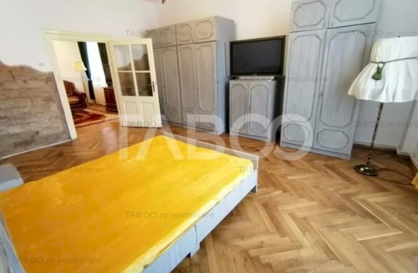 Apartament la casa 2 camere 58 utili renovat in Orasul de Jos Sibiu