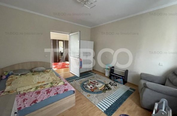 Casa 4 camere 2 bai 154 mpu pivnita garaj curte Lipoveni Alba Iulia