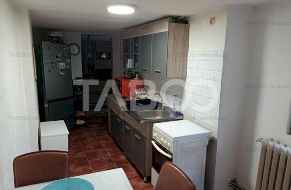 Casa 1 nivel 3 camere 100 mpu mobilata utilata curte Centru Alba Iulia