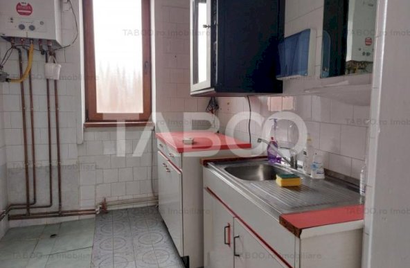 Spatiu de birou 4 camere decomandate 110 mp loc parcare zona centrala 