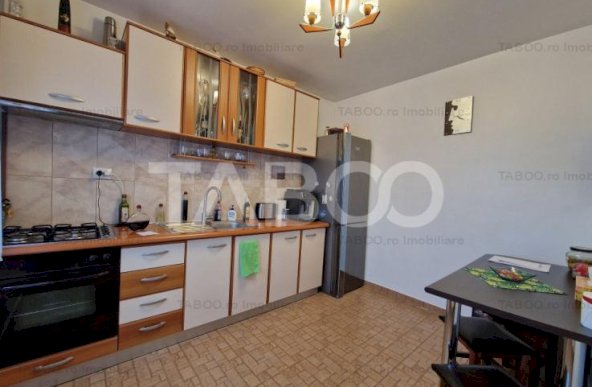 Apartament 66 mp pe 2 nivele mobilat si utilat zona Mihai Viteazu