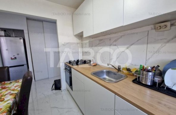 Apartament de vanzare 2 camere cu balcon zona Cedonia mobilat utilat