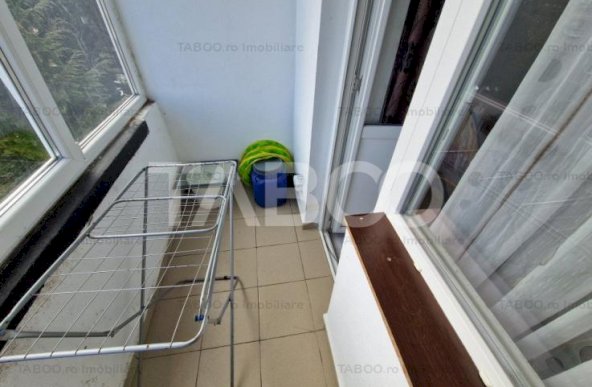 Apartament de vanzare 2 camere cu balcon zona Cedonia mobilat utilat