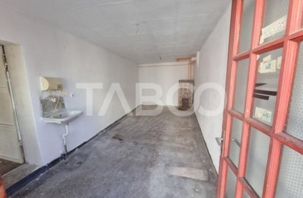 Spatiu comercial de inchiriat 20 mpu in Orasul de Jos Sibiu