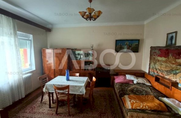 Casa de vanzare 162 mpu 6 camere 2 bai 375 mp teren liber Piata Cluj