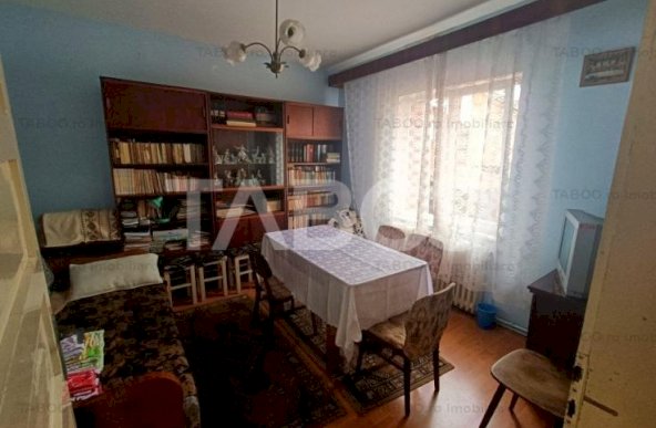 Casa de vanzare 162 mpu 6 camere 2 bai 375 mp teren liber Piata Cluj