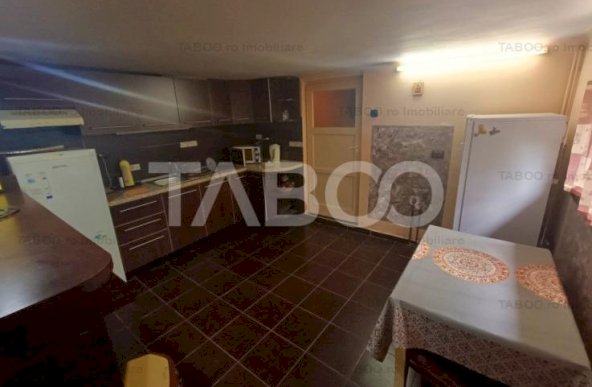 Casa de vanzare 162 mpu 6 camere 2 bai 375 mp teren liber Piata Cluj