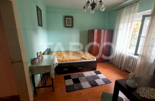 Casa de vanzare 162 mpu 6 camere 2 bai 375 mp teren liber Piata Cluj