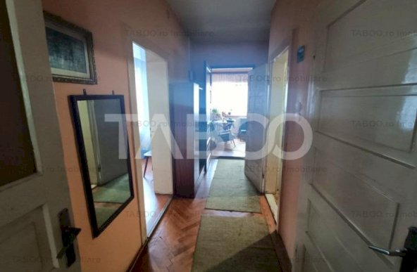 Casa de vanzare 162 mpu 6 camere 2 bai 375 mp teren liber Piata Cluj