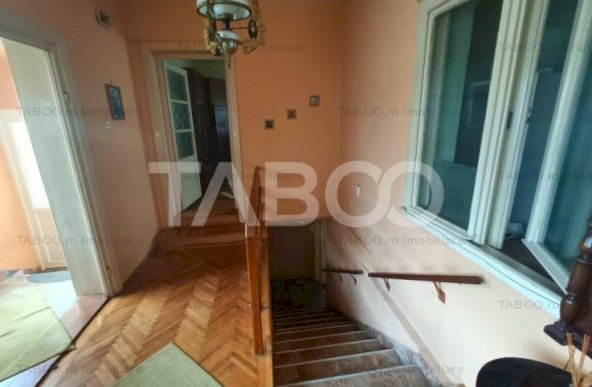 Casa de vanzare 162 mpu 6 camere 2 bai 375 mp teren liber Piata Cluj