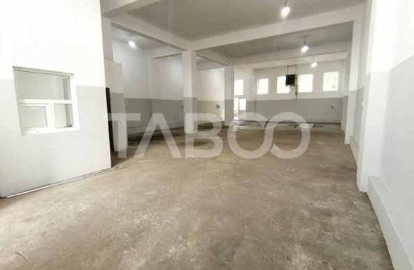 Spatiu comercial pe 2 niveluri cu vad 440 utili zona Terezian Sibiu