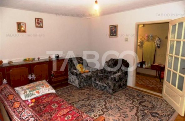 Casa individuala de vanzare 6 camere si 860 mp teren Gusterita