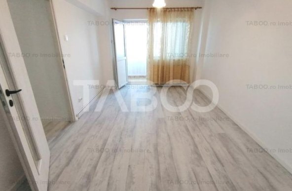 Apartament decomandat 2 camere renovat balcon pivnita Strand Sibiu