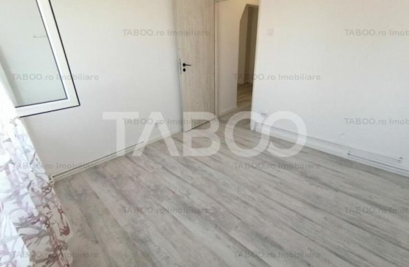 Apartament decomandat 2 camere renovat balcon pivnita Strand Sibiu