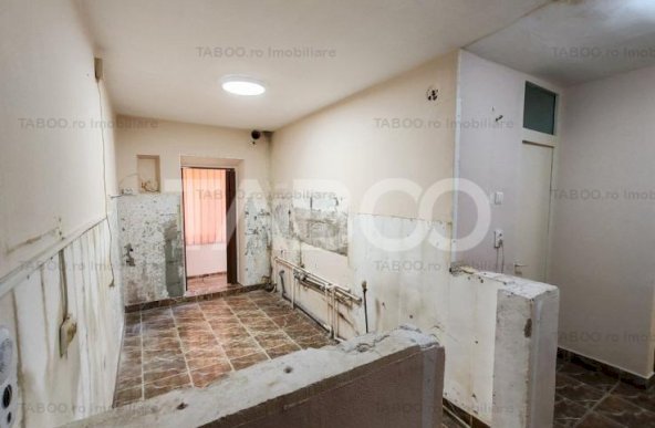 Spatiu comercial de inchiriat cu 3 camere in Fagaras