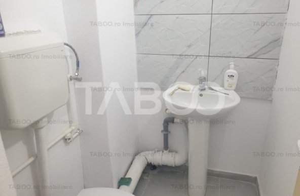 Spatiu comercial renovat 19 mp utili utilitati zona Cetate Alba Iulia