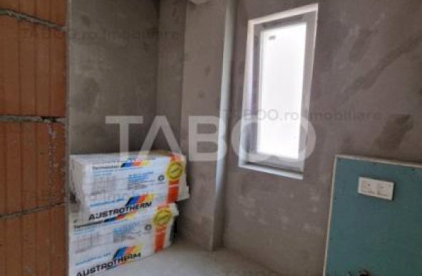 Apartament 64 mpu 2 camere 2 balcoane 12 mp la etajul 1 MIhai Viteazu