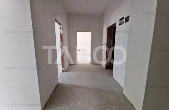 Apartament 60 mpu cu 2 camere decomandate si balcon 9 mp in SIBIU