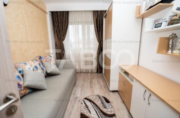 Apartament de vanzare 3 camere 2 bai renovat complet Siretului