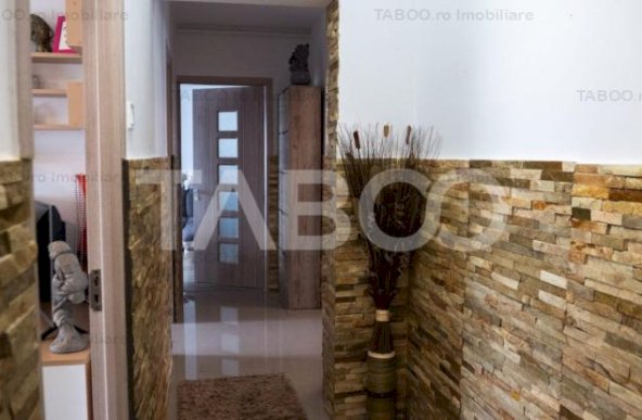 Apartament de vanzare 3 camere 2 bai renovat complet Siretului