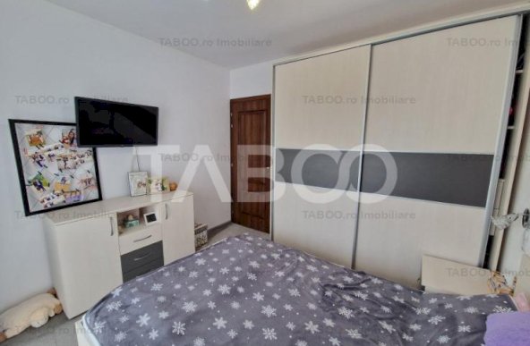 Apartament decomandat 4 camere etaj 2 detine pivnita cartier Terezian