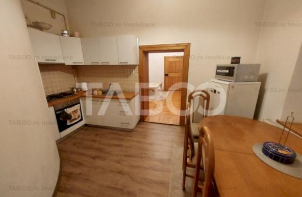 Apartament la casa de vanzare 2 camere 56 mpu parter Centrul Istoric 