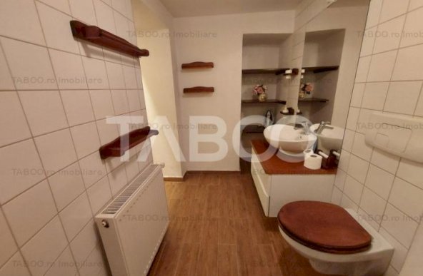 Apartament la casa de vanzare 2 camere 56 mpu parter Centrul Istoric 