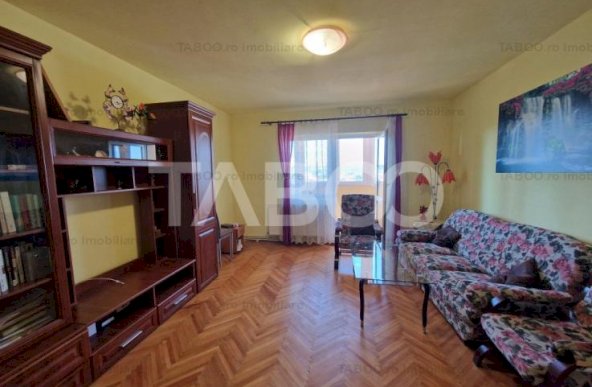 Apartament decomandat 76 mp utili 3 camere 2 bai bloc cu lift Terezian