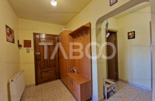 Apartament decomandat 76 mp utili 3 camere 2 bai bloc cu lift Terezian