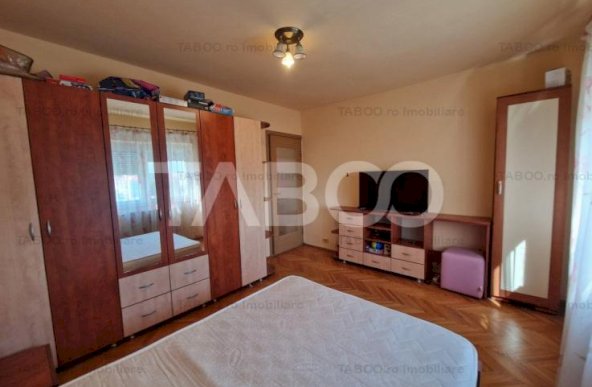 Apartament decomandat 76 mp utili 3 camere 2 bai bloc cu lift Terezian