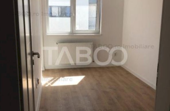 Apartament 4 camere 81 mpu LA CHEIE si LOC PARCARE zona Dna Stanca 