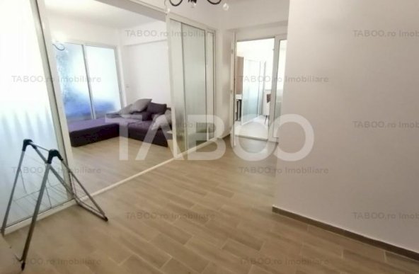 Apartament 3 camere 80 mpu pretabil spatiu comercial zona Strand Sibiu