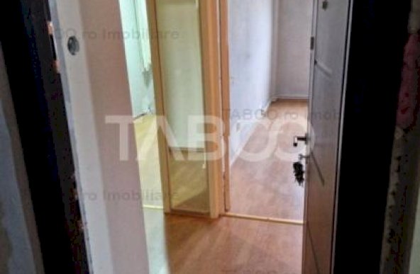 Garsoniera decomandata 30 mpu balcon 3 mp Cetate Alba Iulia