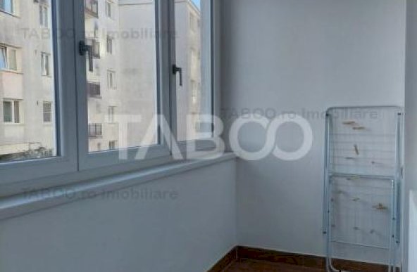 Apartament decomandat 3 camere modern renovat etaj 1 in zona Dioda