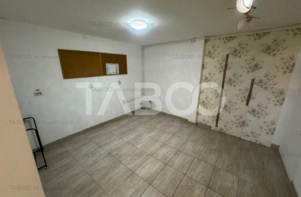 Spatiu comercial la casa 3 camere si curte zona Calea Dumbravii Sibiu