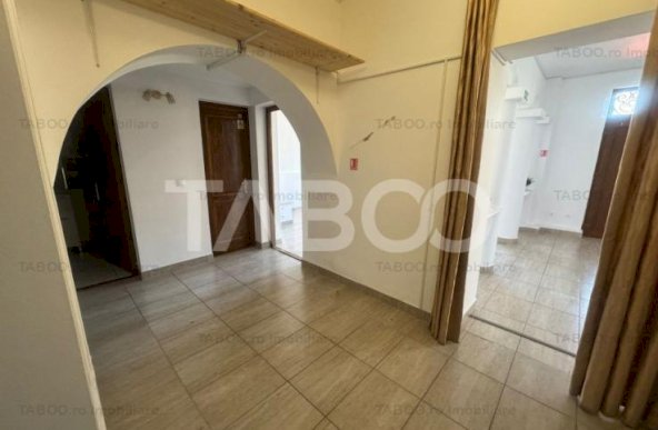 Spatiu comercial la casa 3 camere si curte zona Calea Dumbravii Sibiu