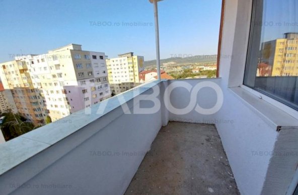 Apartament decomandat de vanzare 2 camere cu balcon in Vasile Aaron