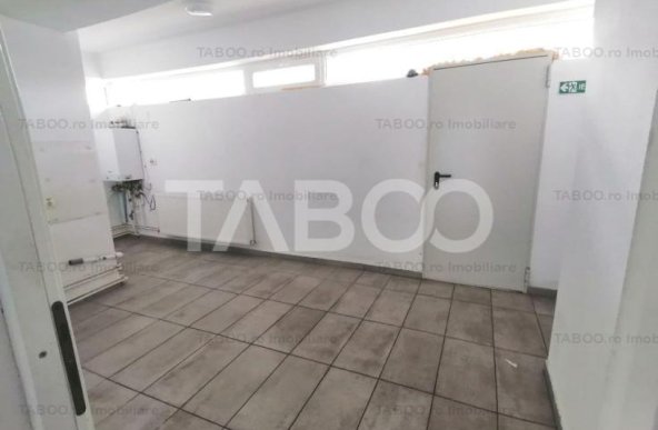 Spatiu Comercial 81 mpu vitrina 4m vad pietonal parcare Mihai Viteazu