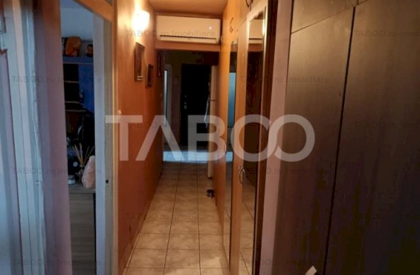 Apartament decomandat 3 camere 68 mp utili balcon Cetate Alba Iulia