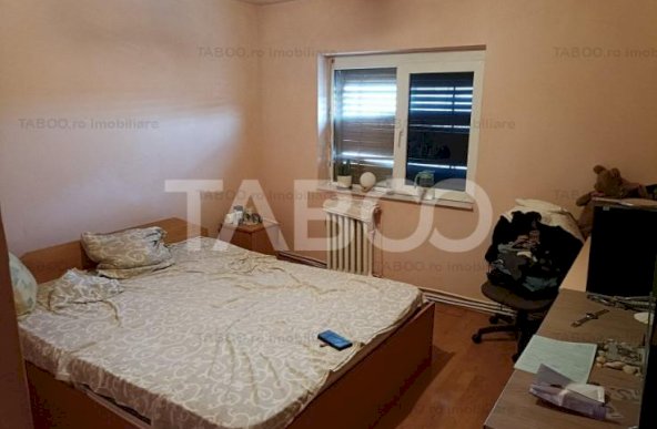 Apartament decomandat 3 camere 68 mp utili balcon Cetate Alba Iulia