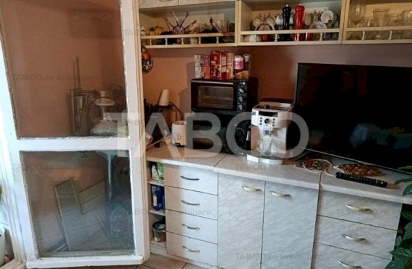 Apartament decomandat 3 camere 68 mp utili balcon Cetate Alba Iulia