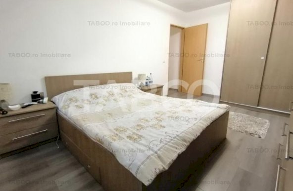 Apartament decomandat de vanzare 75 utili 3 camere 2 bai Mihai Viteazu