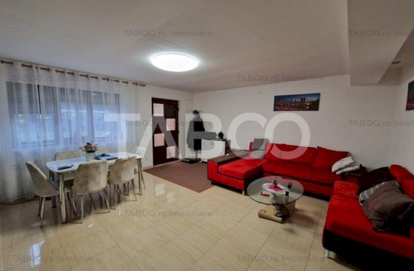 Duplex 6 camere 500 mp teren terasa locuri de parcare Terezian