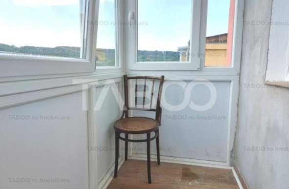 Apartament 65 mp 4 camere decomandate balcon  Piata Noua Cisnadie