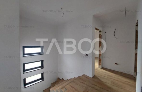 Casa tip duplex de vanzare 509 mp teren zona Tineretului Sibiu