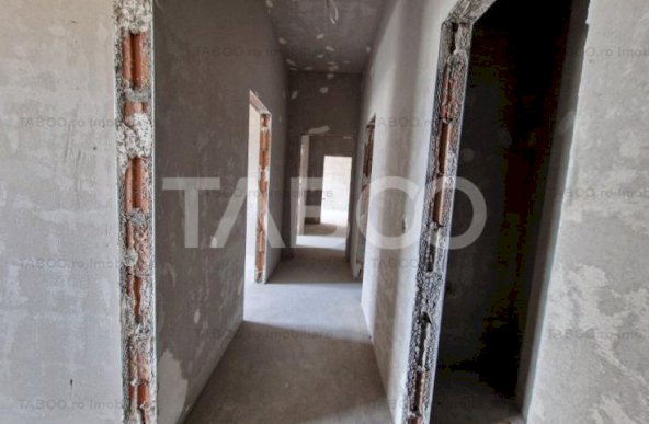 Apartament 82 mpu 3 camere 2 bai 2 balcoane in Hipodrom Sibiu