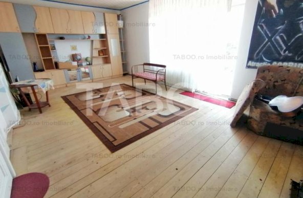 Casa in zona Centrala din Sibiu cu 6 camere garaj pivnita teren 585 mp