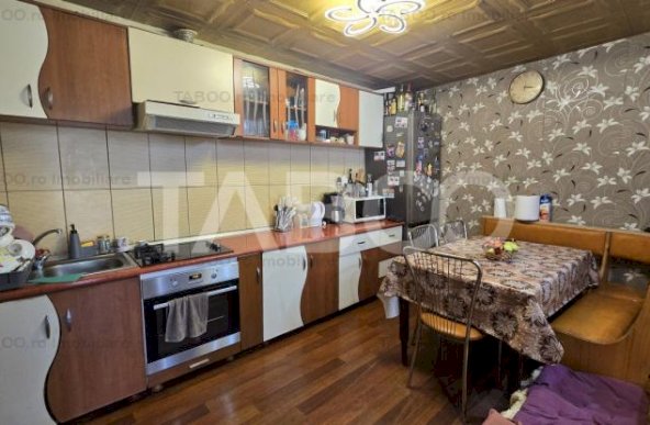 Apartament la casa de vanzare curte comuna Orasul de Jos Sibiu