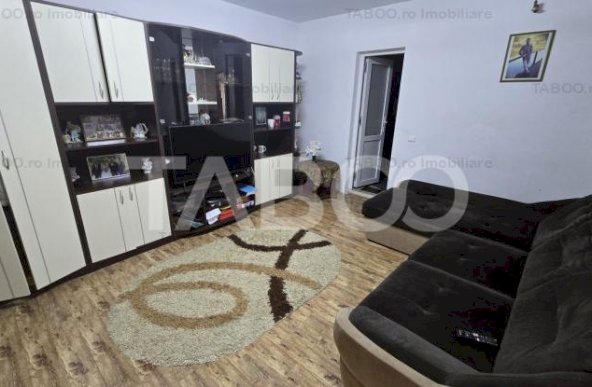 Apartament la casa de vanzare curte comuna Orasul de Jos Sibiu